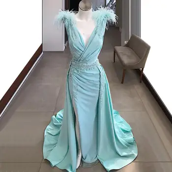 Скай-сини рокли с пера за бала, турското ислямско вечерна рокля с аппликацией от мъниста, с висока цепка отстрани и отстегивающимся влак, вечерни рокли