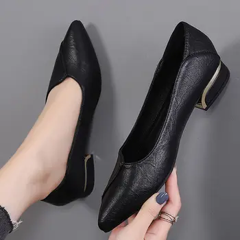 Дамски обувки от естествена мека кожа в дебелите ток, събиране на 2022 година, пролет-есен Нова работна обувки на среден ток с остър пръсти, ежедневни дамски обувки