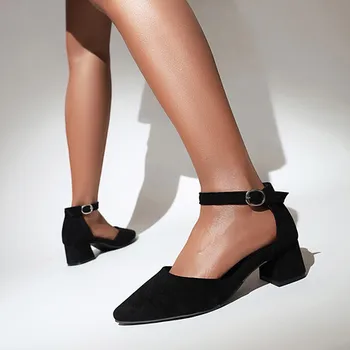 Обувки на висок ток с голям размер, удобен за потребителя дизайн, остър дебел ток, обтегач, моден тренд за единични обувки