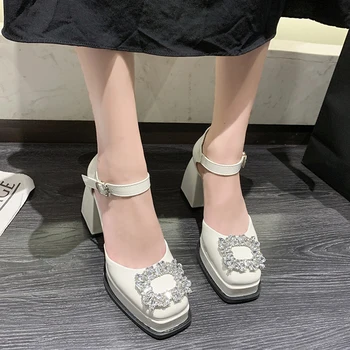 Двуслойни сандали на сверхвысоком профилированном дебел ток и дишаща платформа с декорация във формата на кристали, дамски обувки с квадратни пръсти